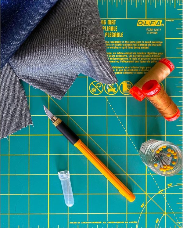 OLFA AK-4 Graphic Art Knife Set with 4 Blades - Precision Craft Knife knifecenter