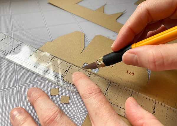 OLFA Graphic Art Knife Set (AK-4) - Precision Hobby Craft Knife Kit (1 Knife & 4 Blades) w/Cushioned Grip, Replacement Blades: OLFA KB, KB4-F/5, KB4-NS/3, KB4-R/5, KB4-S/5, KB4-WS/3 Art Blades-4