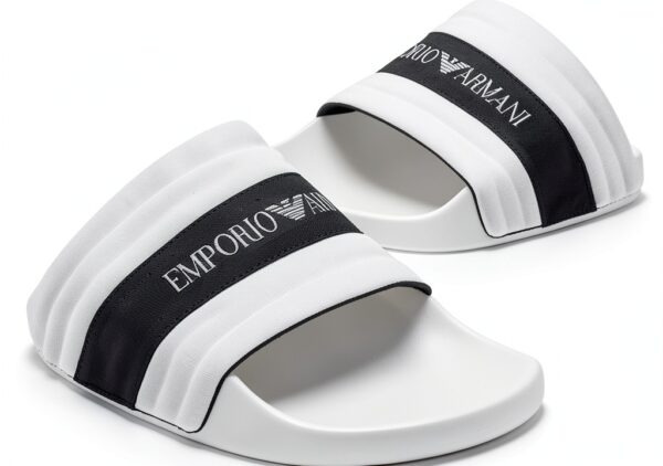 Emporio Armani Chaussons homme toboggan blanc 39-40 EU modele XVPS03-3